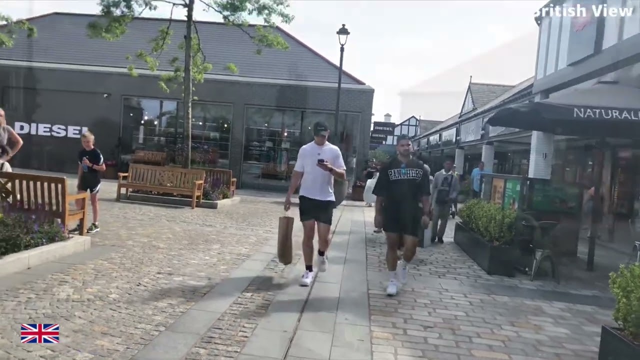 Cheshire oaks, Largest designer shopping outlet in United Kingdom| chester| British travel | Uk