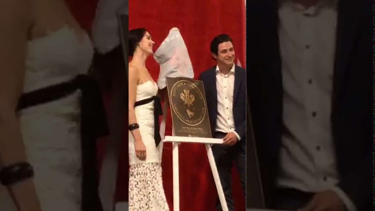 Scott Moir’s Walk Of Fame hometown star (with Tessa) (August 2019)