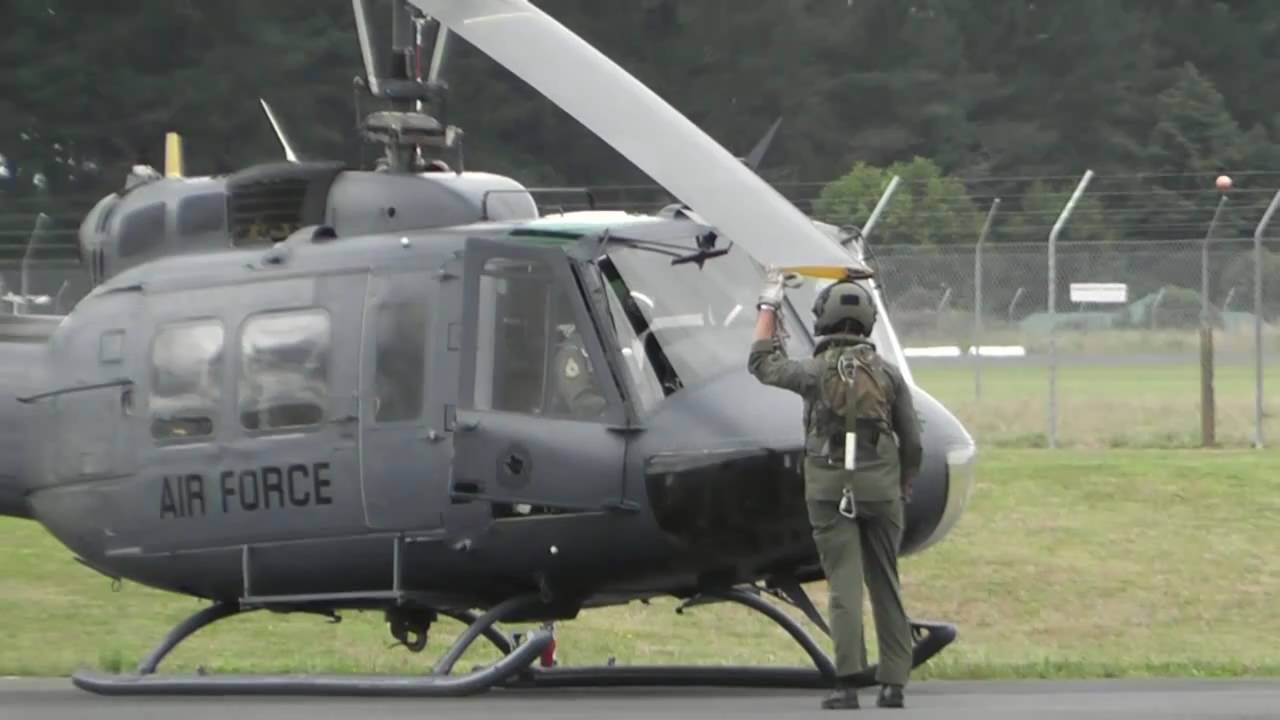 RNZAF BELL UH-1H HUEY NZ3816 START UP - TAKE OFF - HAMILTON