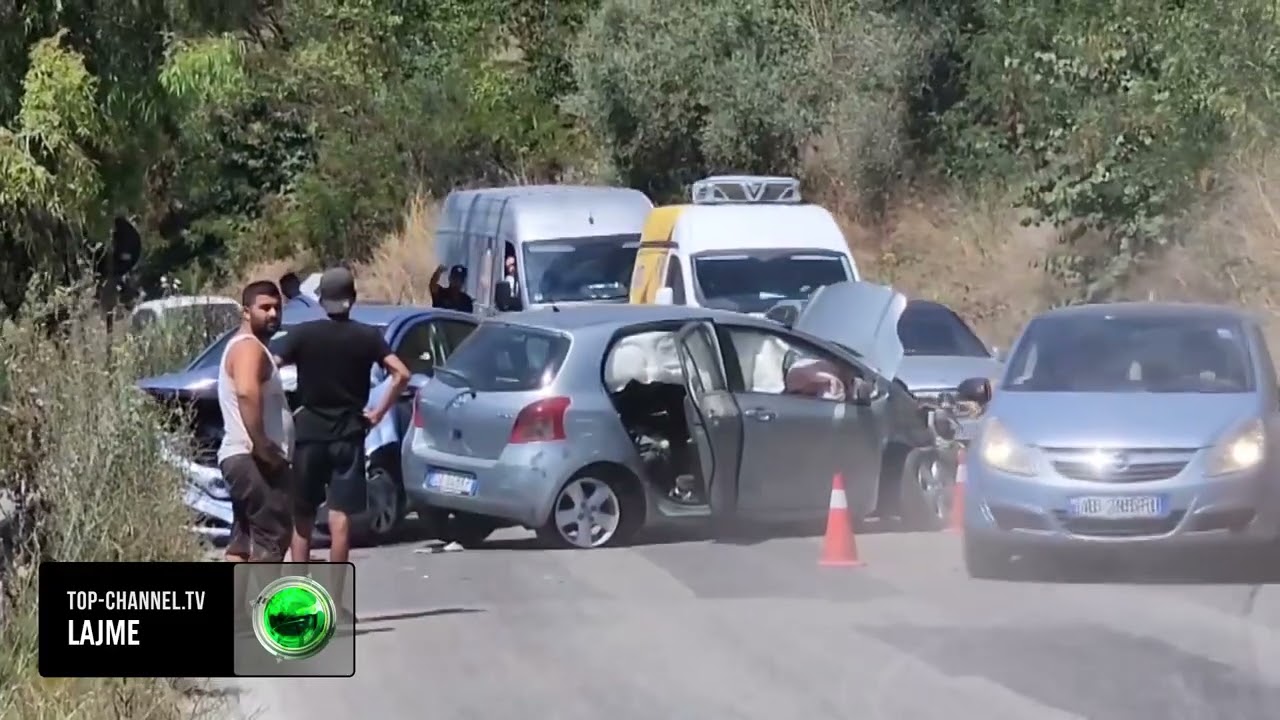 Top Channel/ Aksident i rëndë në aksin Levan-Fier, makinat përplasen “kokë më kokë”