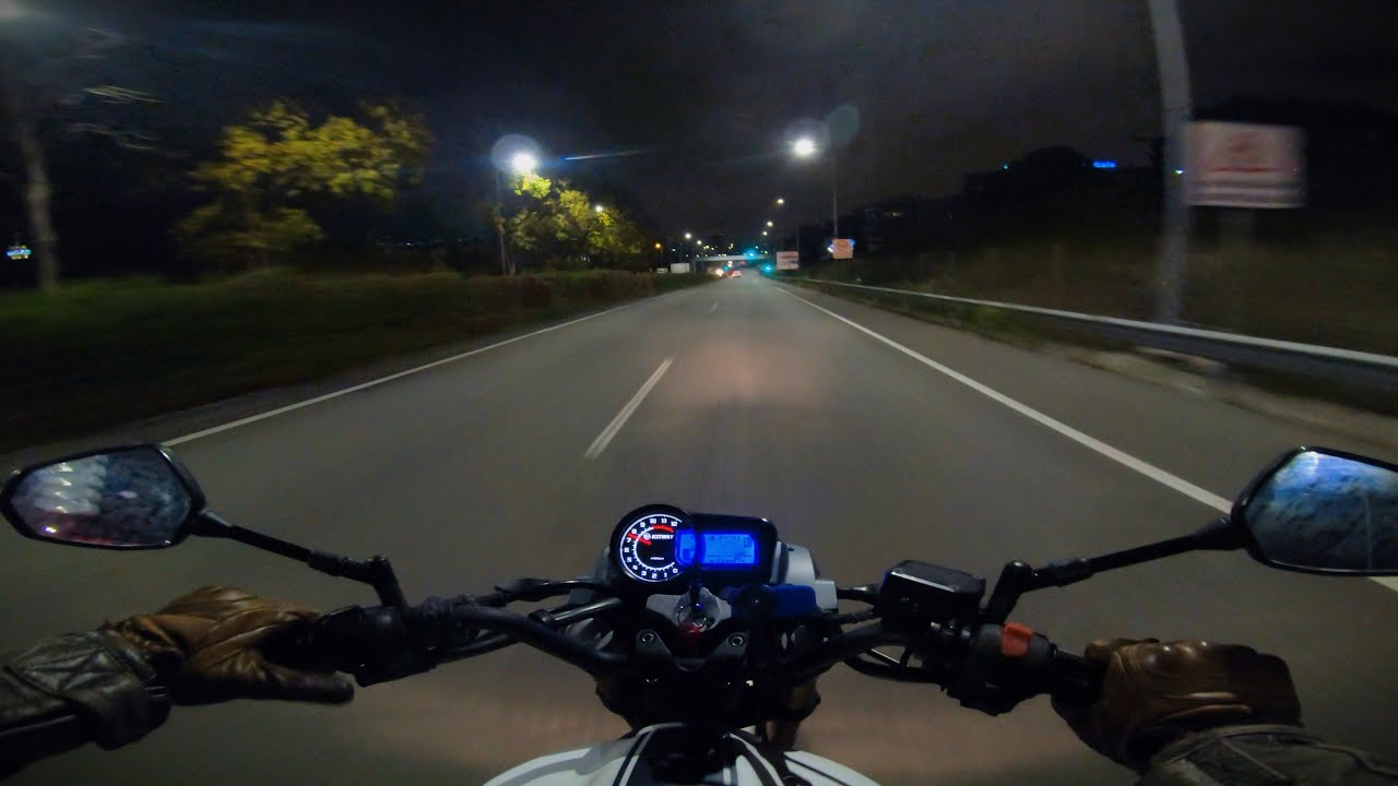 Keeway RKV 125cc BlackWidow Exhaust Night Ride - Unleash the Roar!