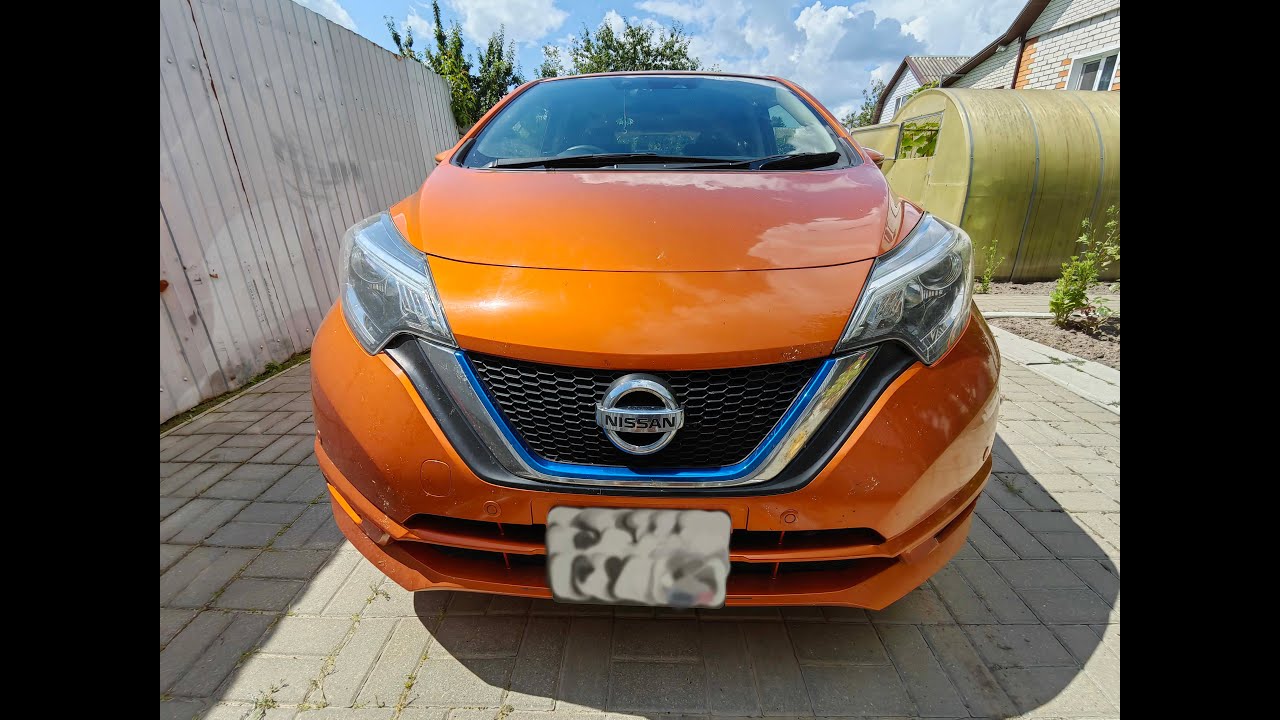 Как снять решетку радиатора Nissan Note e-Power HE12