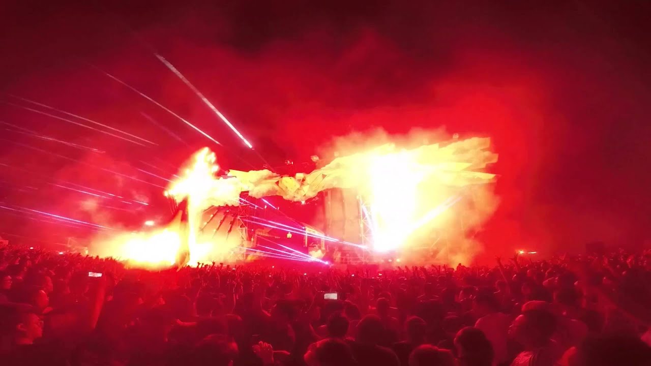 Armin Van Buuren Live @ Djakarta Warehouse Project DWP 2015