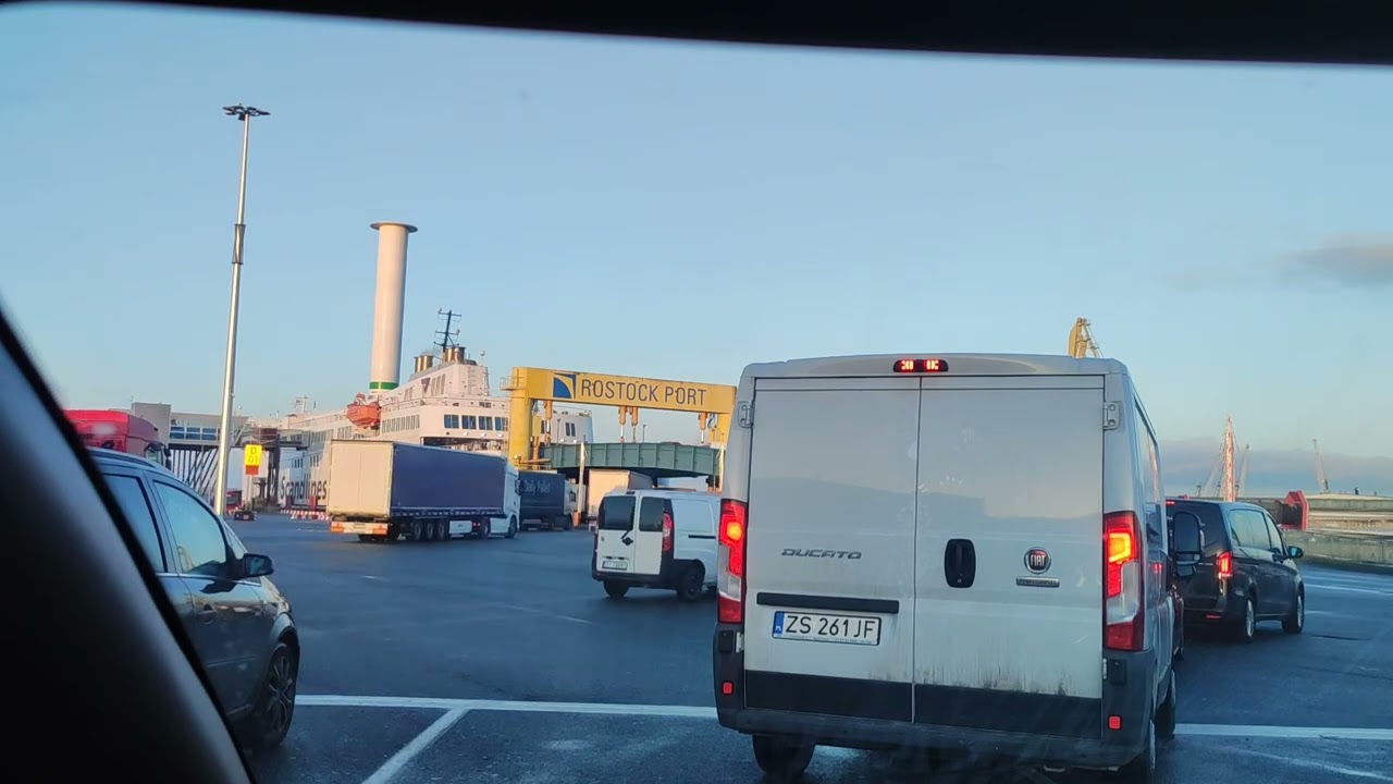 Drive into ferry Germany-Denmark by car