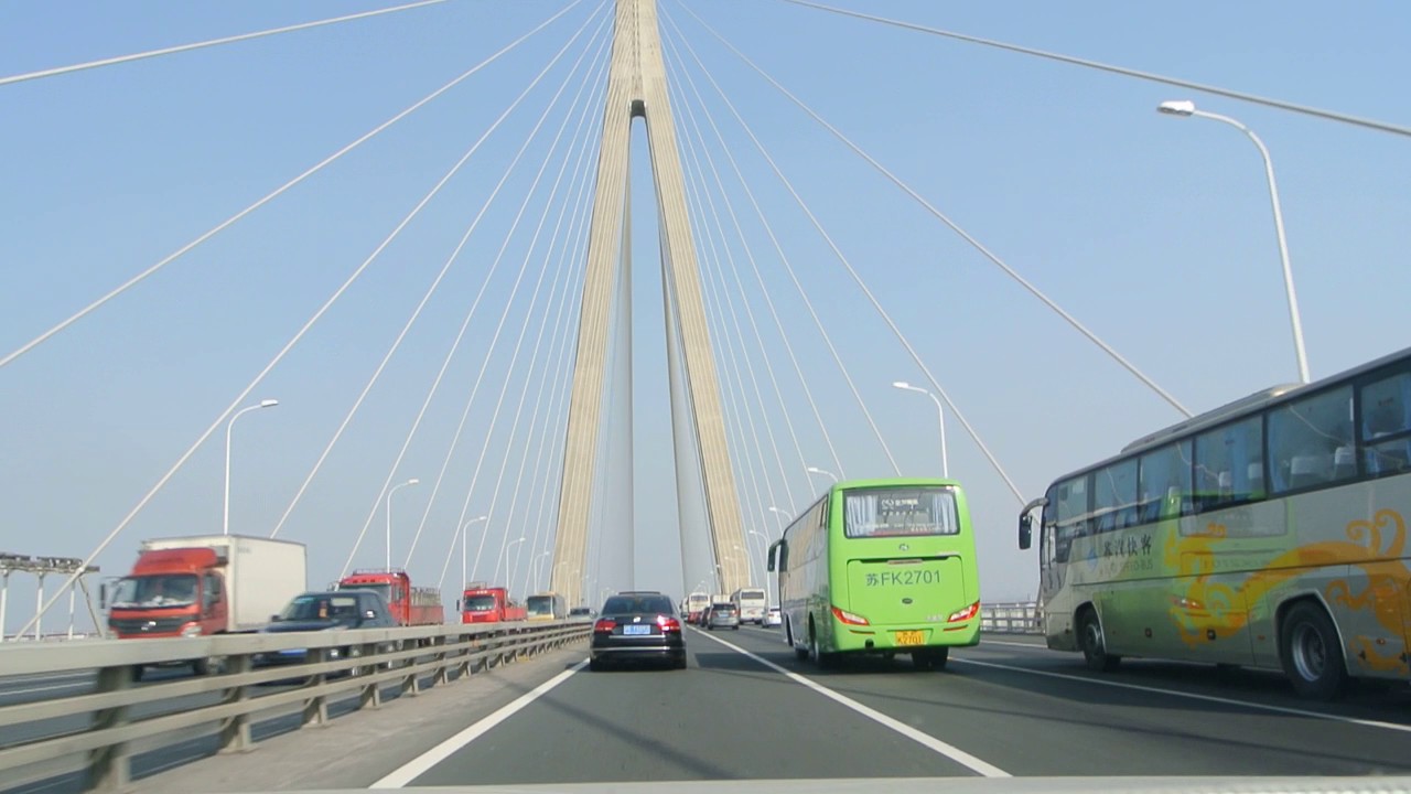 20170122_Driving northward through Sutong Bridge