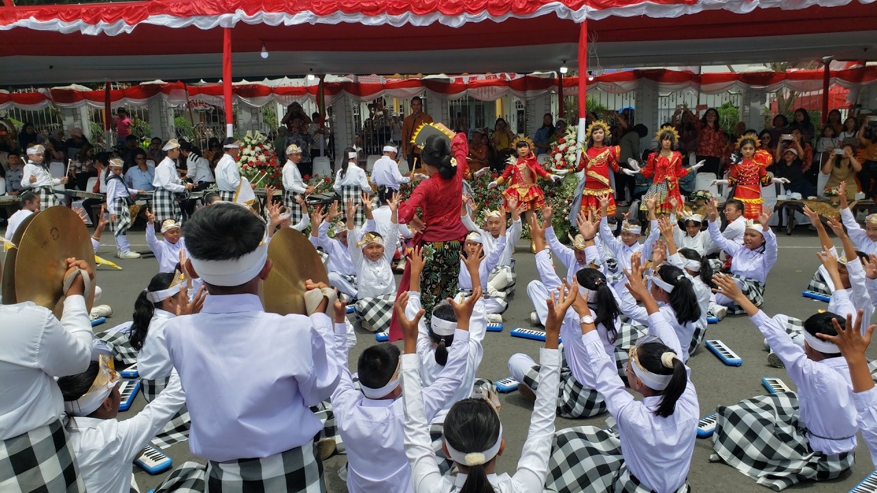 Penampilan Drumband & Marching Band SD Methodist Kabanjahe di Parade HUT RI ke-80 Kabanjahe 2025