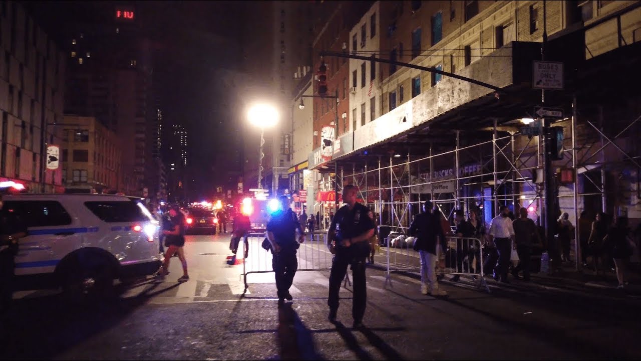 NYC Walk ⁴ᴷ⁶⁰ : Power Outage in Midtown New York