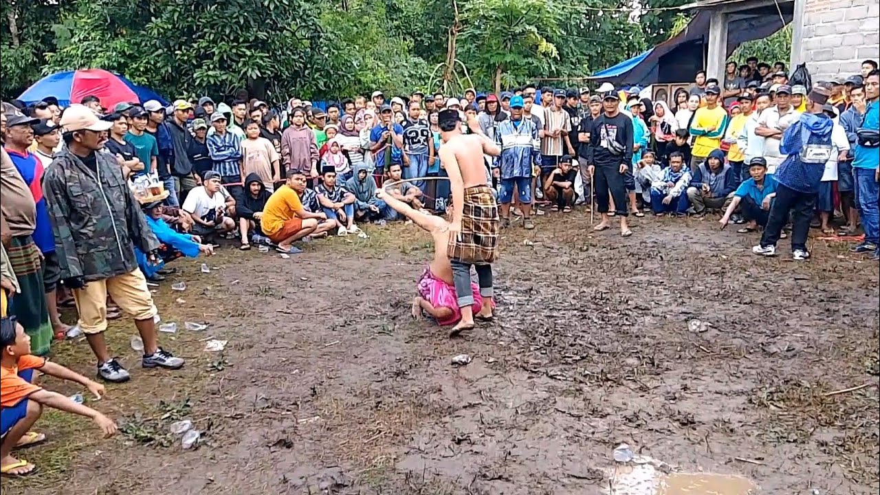 TRADISI OJUNG KARANGSENGON KELABANG ACARA SELAMETAN DESA: 2026