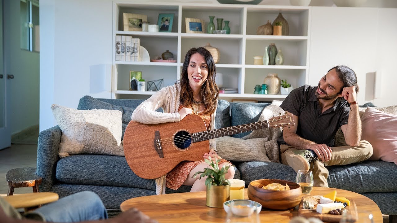 Yamaha Acoustic Guitar | STORIA - Color your day