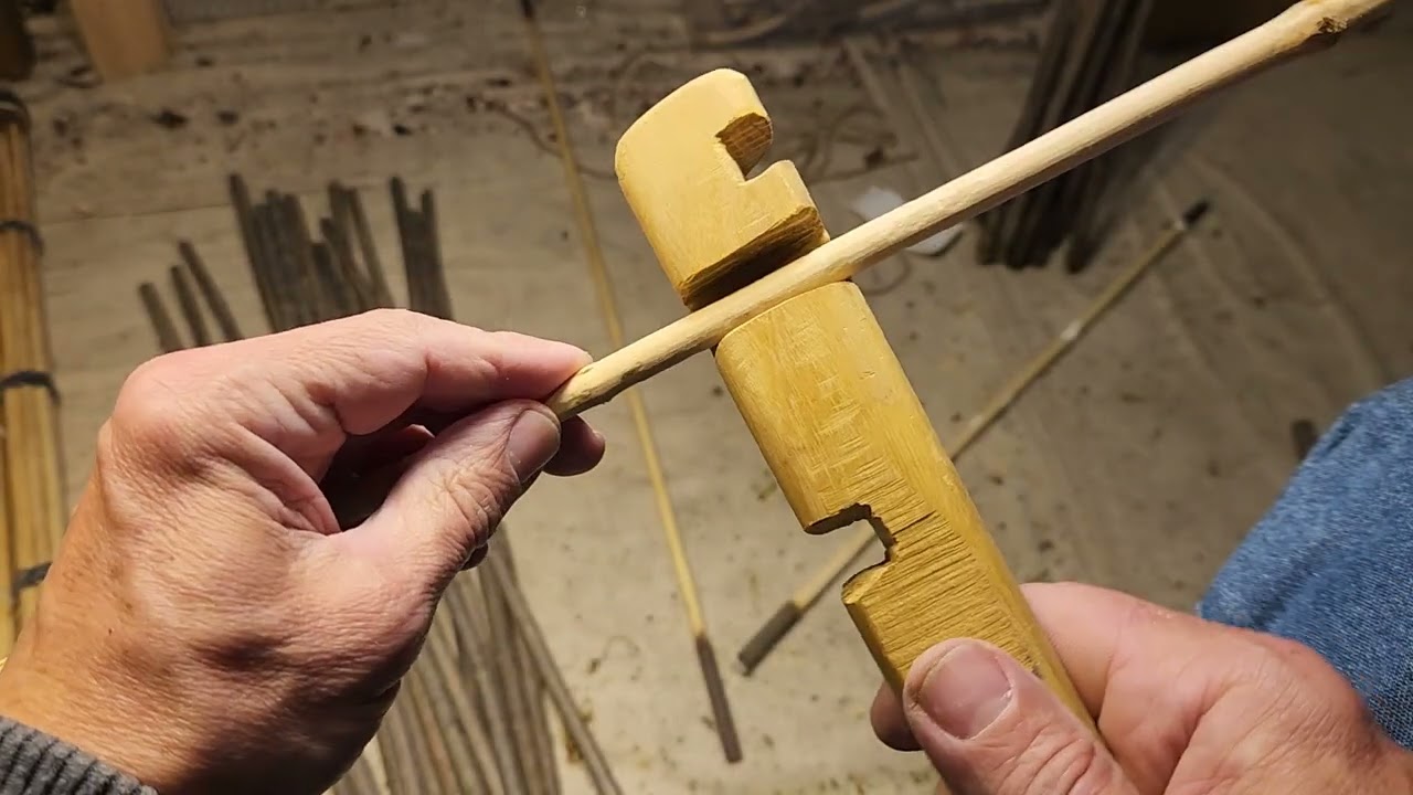 1813 - Part 1 - Cold Straightening Green Arrow Shafts (Viburnum)