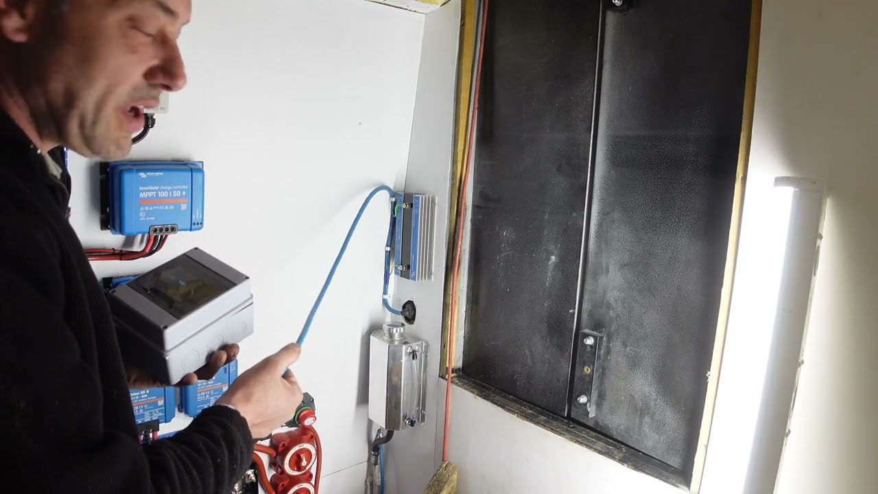 VICTRON Galvanic Isolator and 230v on narrow boat NARROWBOAT LUNAR FIT OUT 58