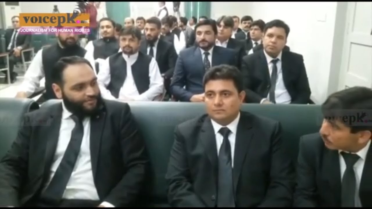 KP lawyers extend strike against amendments in CCP