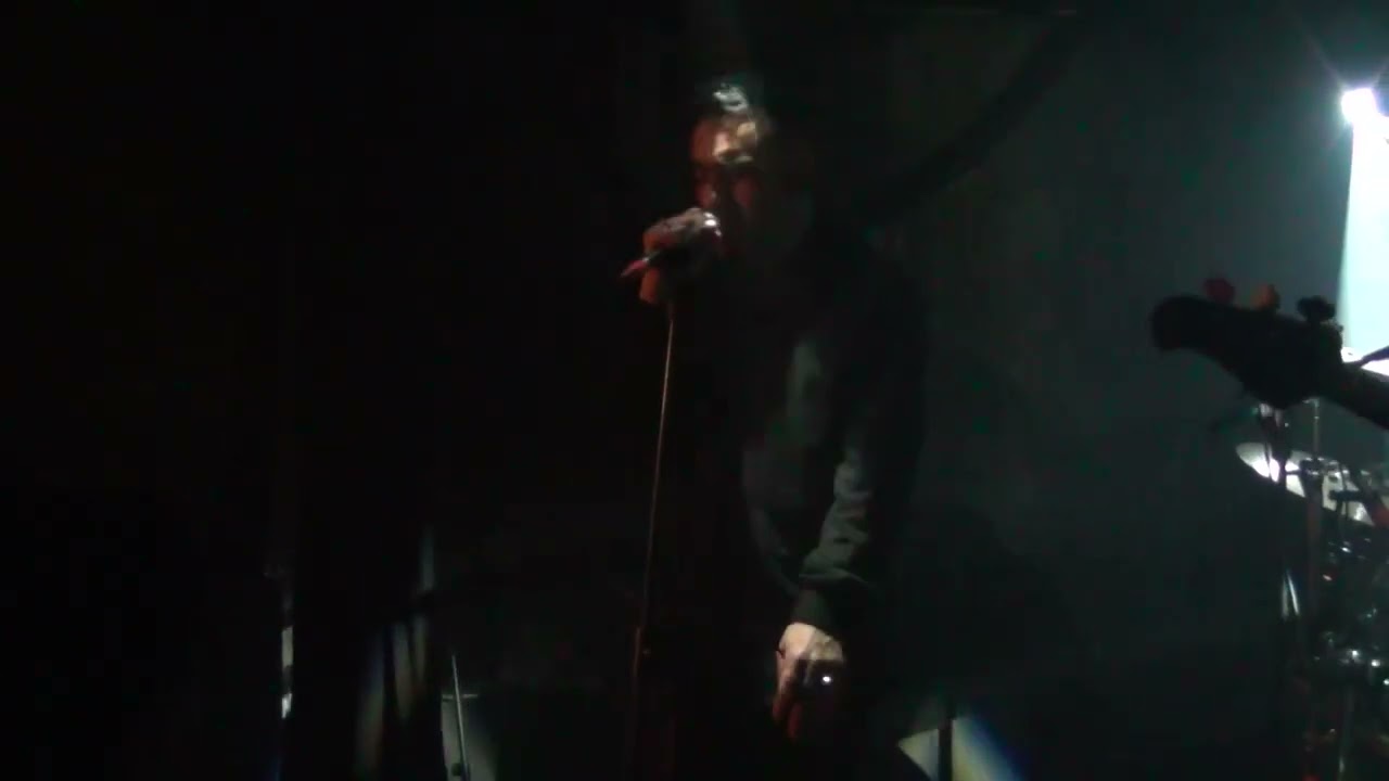 Overalt? (perform 