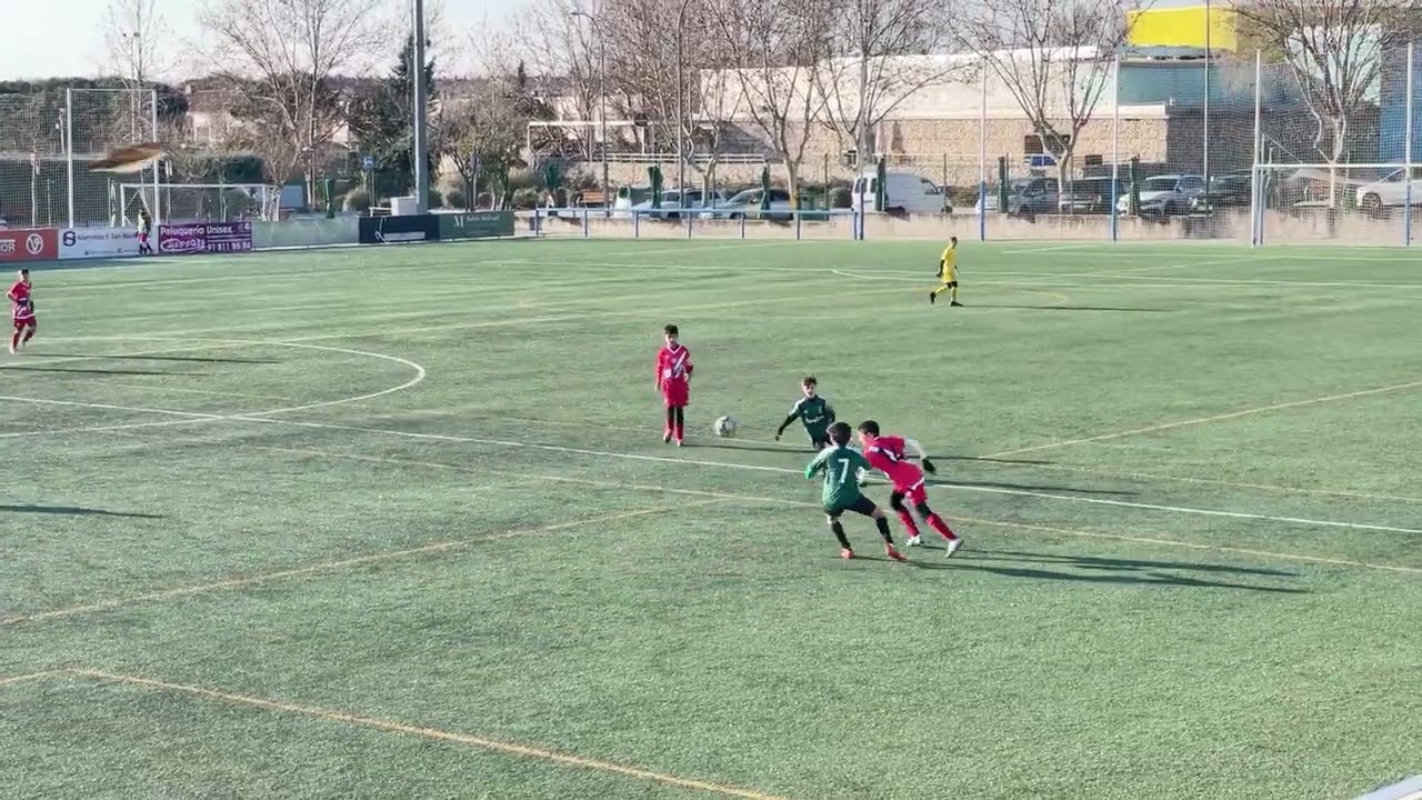 CD VILLANUEVA DE LA CAÑADA (1-0) F RAYO VALLECANO B . Primer tiempo. Alevines