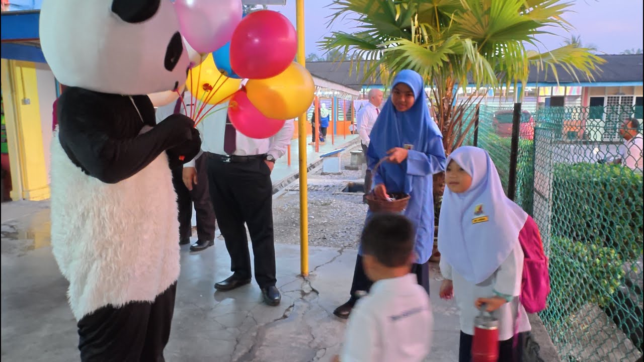 Liputan Khas Crew Bayrians TVPSS pada Hari Pertama Persekolahan Sesi Akademik 2025/2026