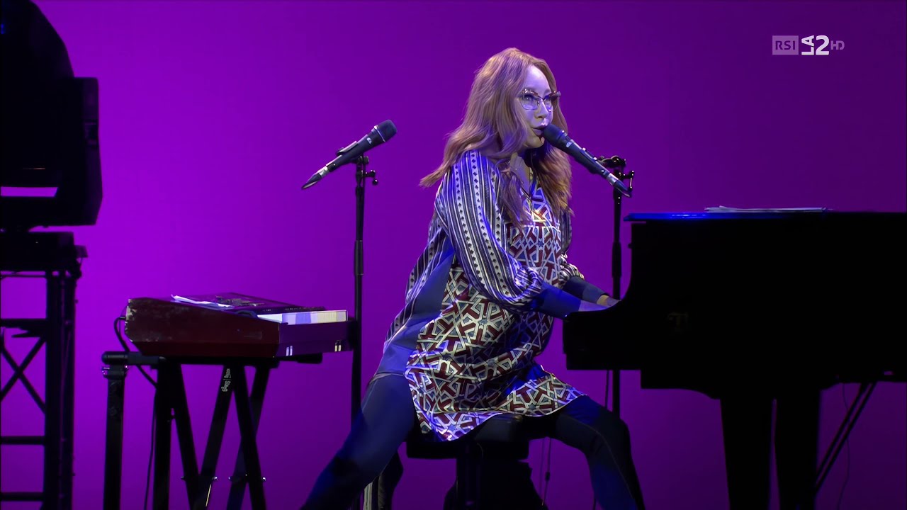 Tori Amos - Bliss - Live at Baloise Session 2015 - 4K 60FPS Upscale