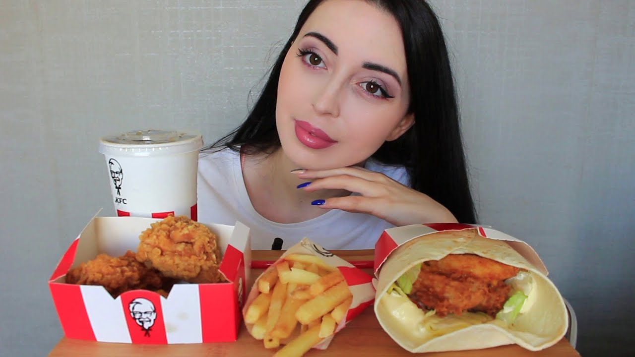 МУЖЧИНЫ не уважающие себя / kfc mukbang / Ayka Emilly