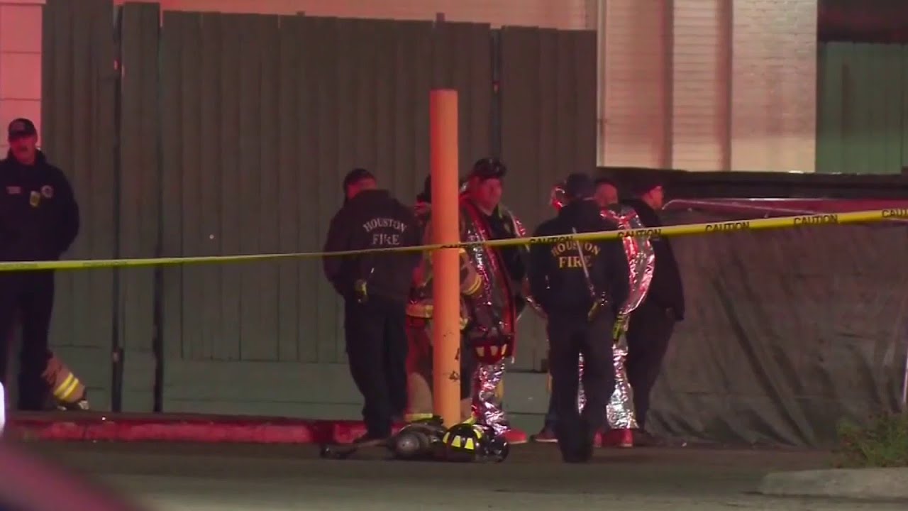 Memorial City Mall Reopens After Ammonia Leak, Ice Rink Remains Closed
