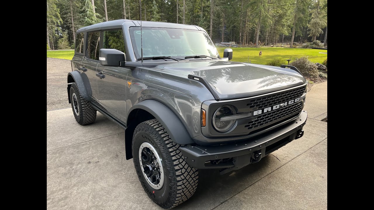 FORD BRONCO with RokBlokz mud flaps