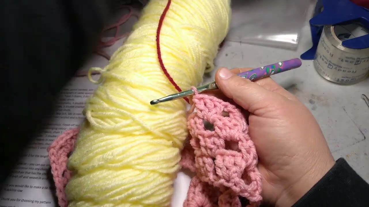Started a Toddler crochet Poncho 🥰