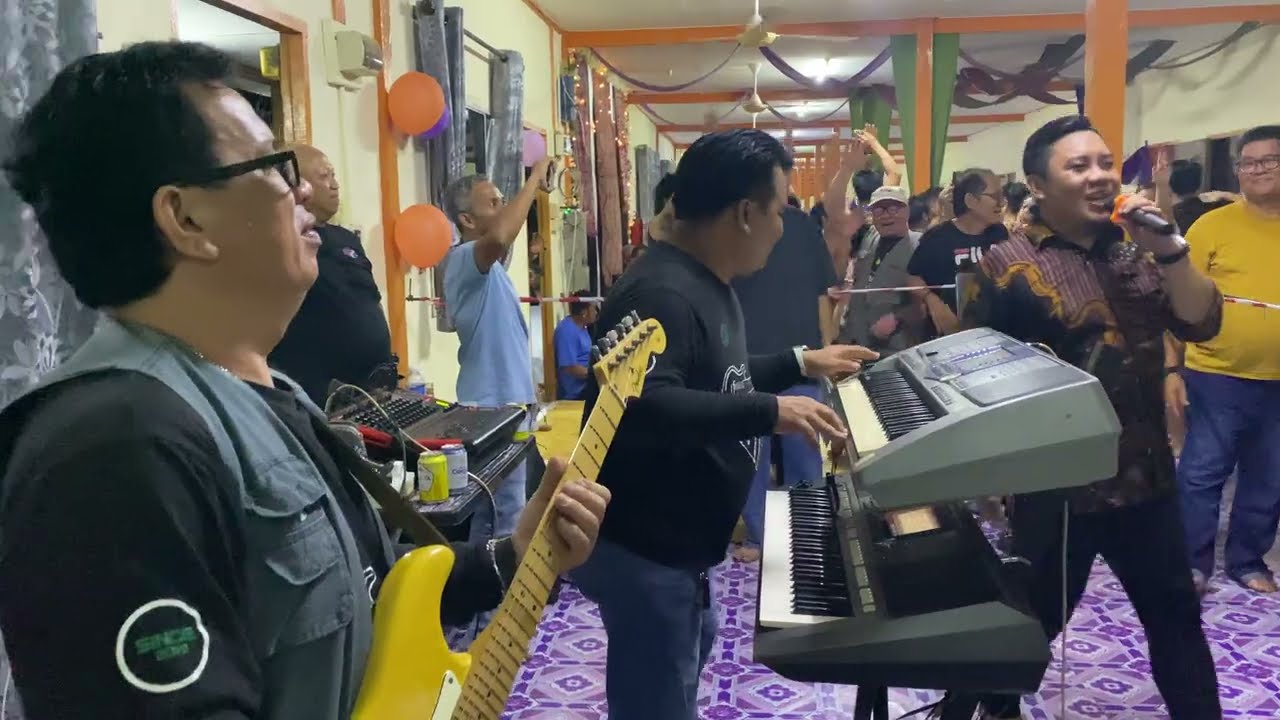 RICKIE ANDREWSON FT KALAMASI BAND ( SEMINA DUDUK BERIMBAI ) LIVE BAND AT RUMAH AWIN SELOI BEKENU