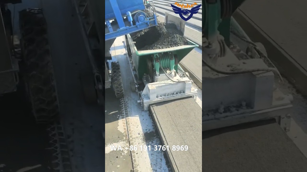 How does the precast concrete wall panel extrusion machine produce lightweight wall panels?