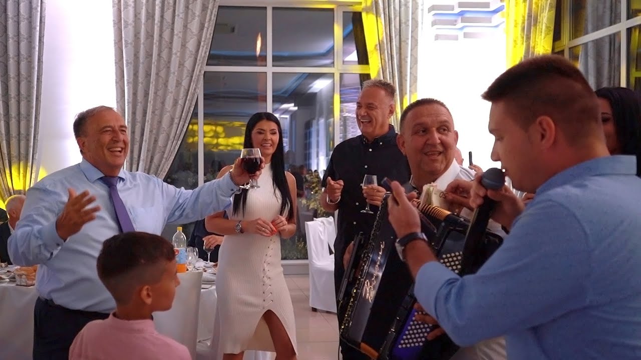 MILAN STOJČINOVIĆ - NEMAŠ KUĆU IMAŠ NOVAC KOD MILENKA STECO