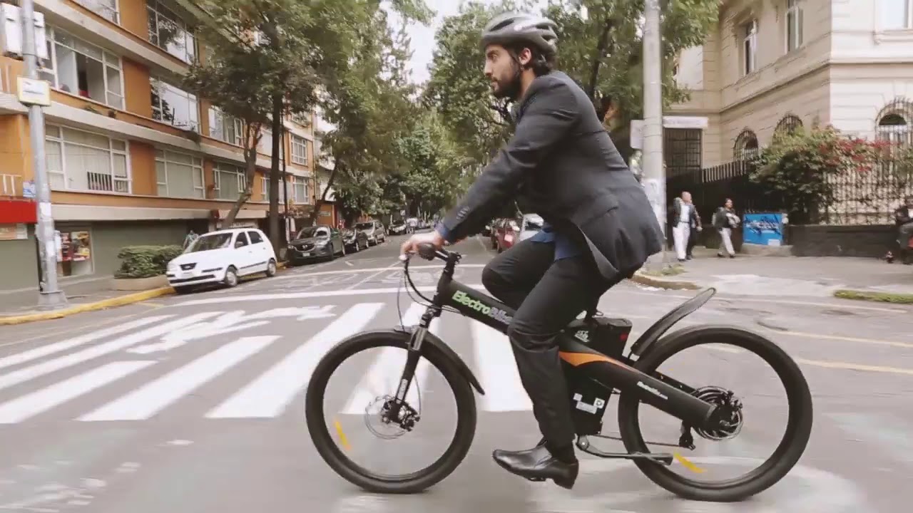 Electrobike en traje