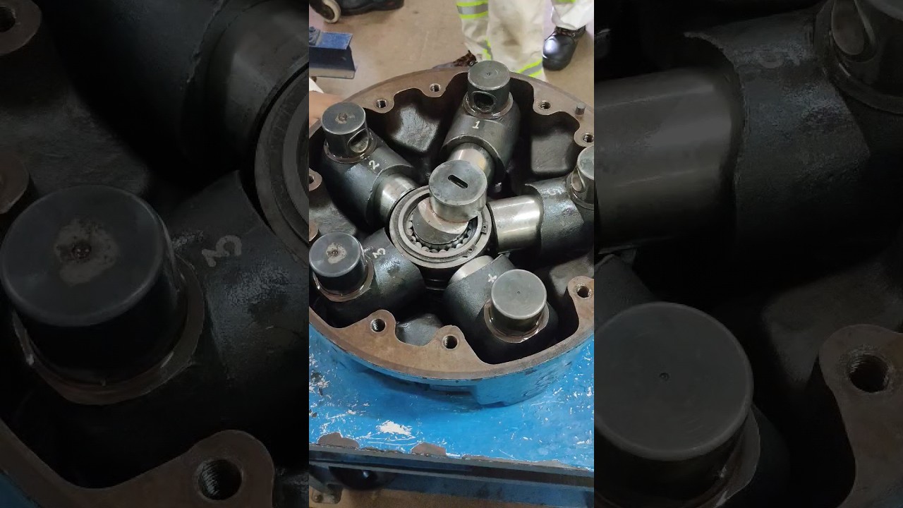 Overhauled marine hydraulic motor of windlass #windlass #hydraulic #marine #merchantnavy
