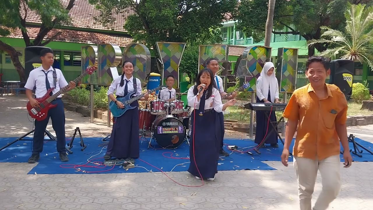 Ada gajah dibalik batu -Wali band  cover Glas's Band #glas's_band#pelajarjombang #bandpelajar
