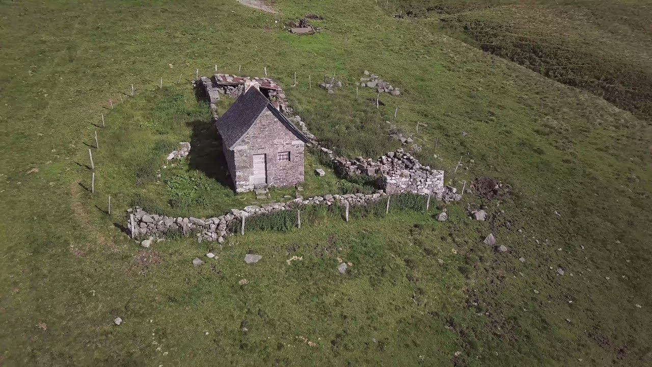 Buron de Chavaroche - Roche Parlante - Cantal