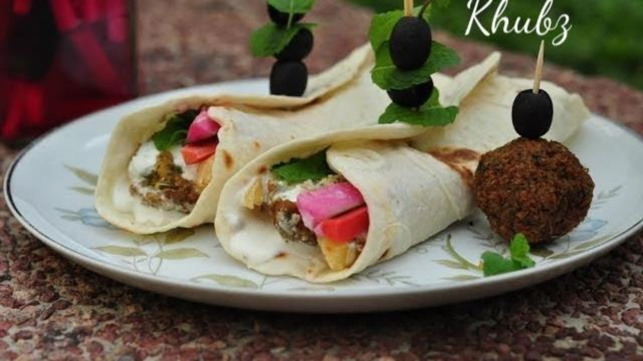 Khubz | Arabian Flat Bread Recipe