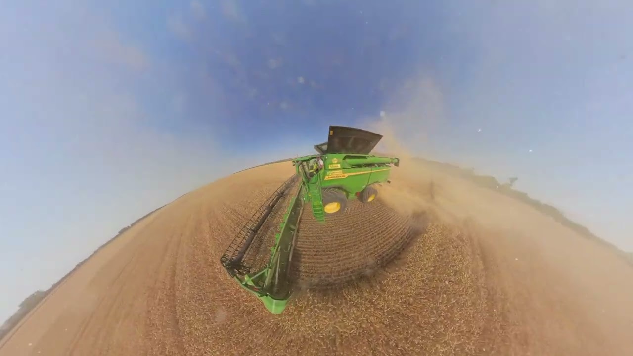 Мегатрон жътва 2025 - комбайн John Deere S7 900. Megatron Harvest 2025 John Deere S7 900 Combine