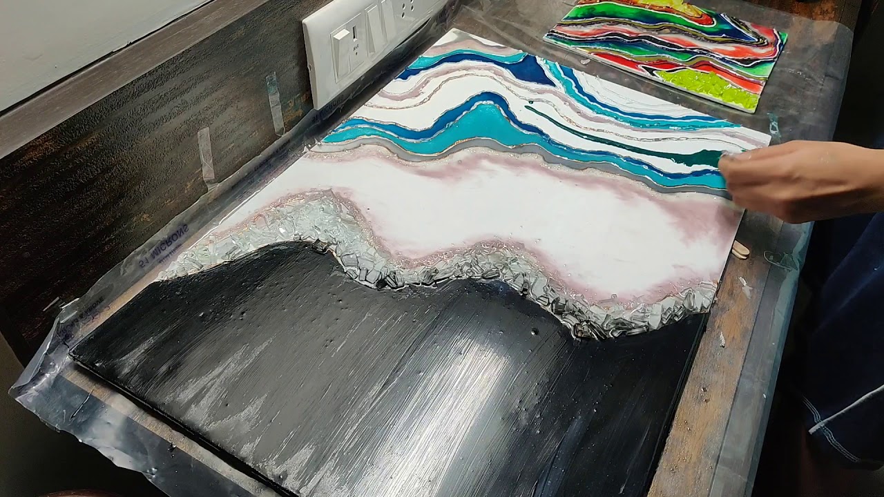 | RESIN GEODE TUTORIAL || EPOXY RESIN GEODE PAINTING || CLASSIC GEODE FOR BEGINNERS | RUTVA VALA