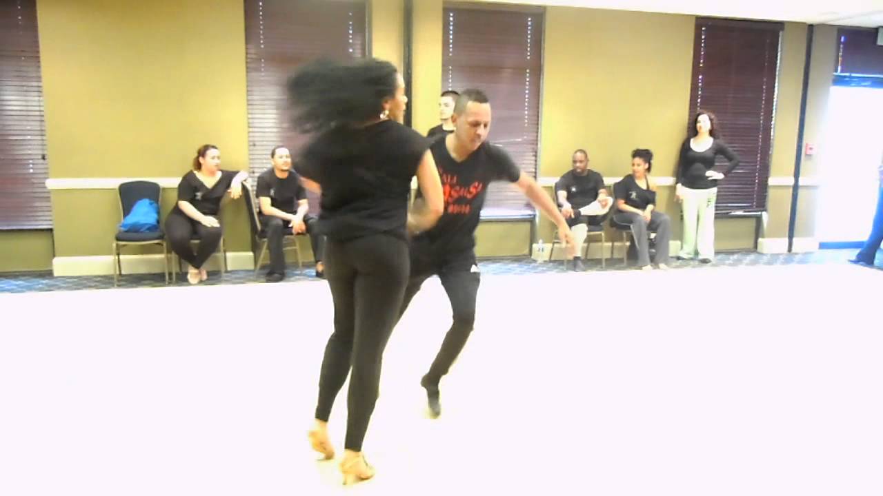 Demo of Cali Style Salsa w/Jhonatan Ramos & Vivian Reyes @BSF 2012