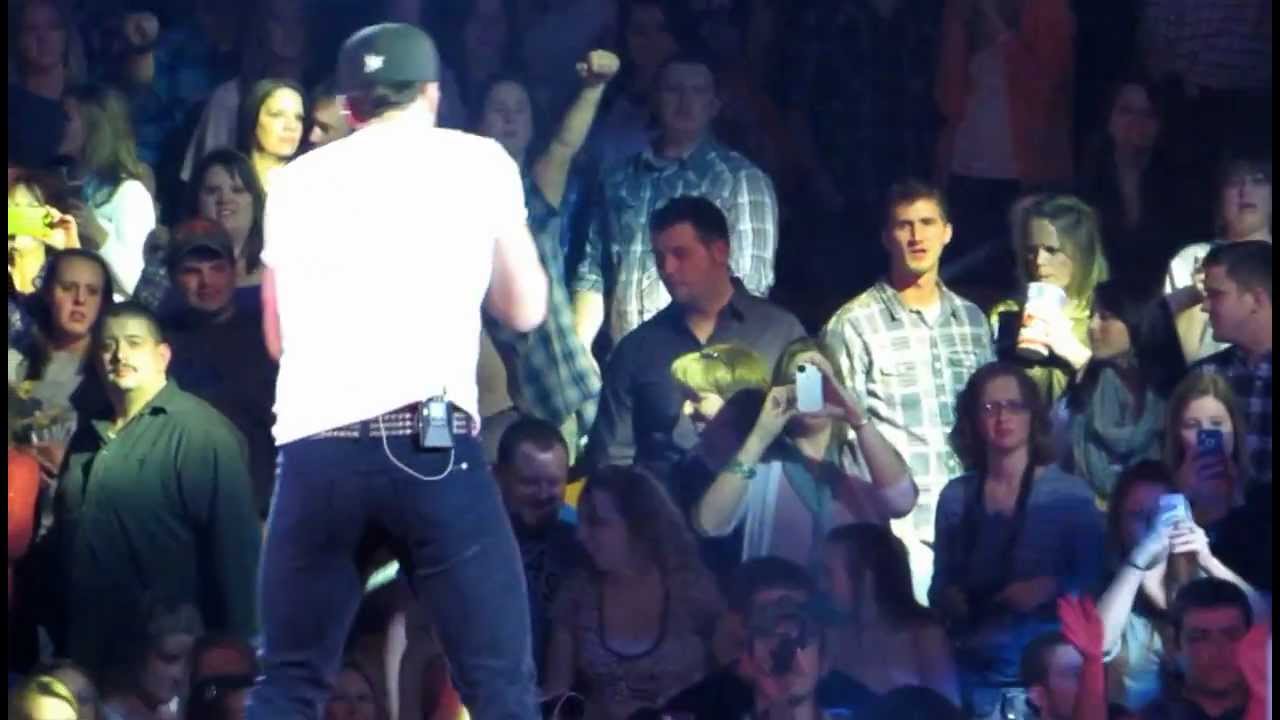 Luke Bryan "If You Ain't Here to Party" "One More Night" and "Locked Out of Heaven"