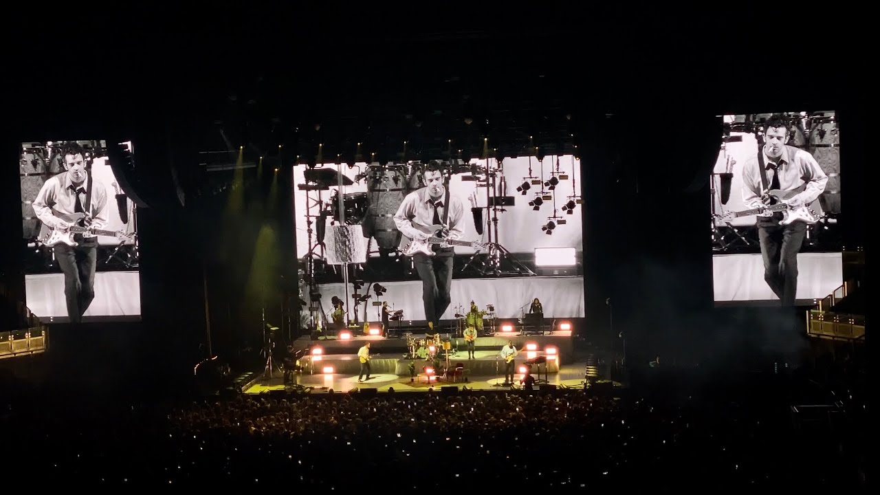 The 1975 - Looking For Somebody To Love (ATVB Tour) - Melbourne 11.4.23