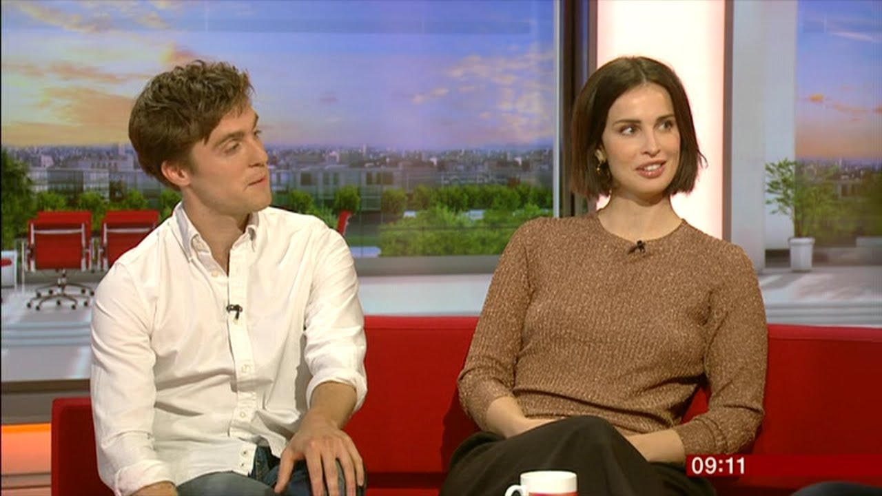 POLDARK  Heida Reed & Jack Farthing Interview [ with subtitles ]