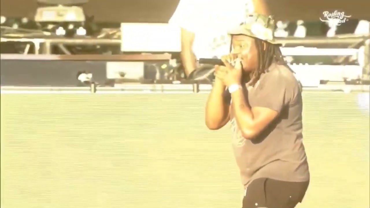 LUCKI Preforms &ldquo;Super Urus&rdquo; LIVE @ ROLLING LOUD MIAMI 2022