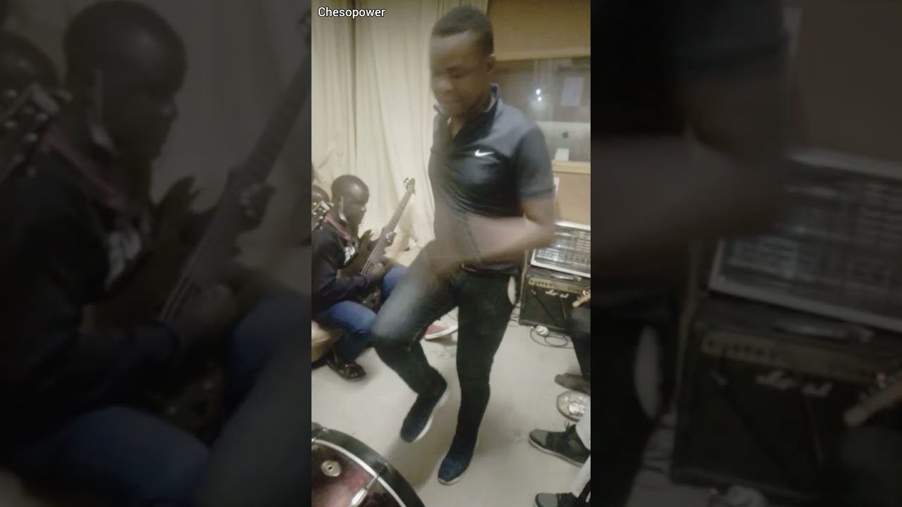 Orchestra Mberikwazvo - Practice session (2)