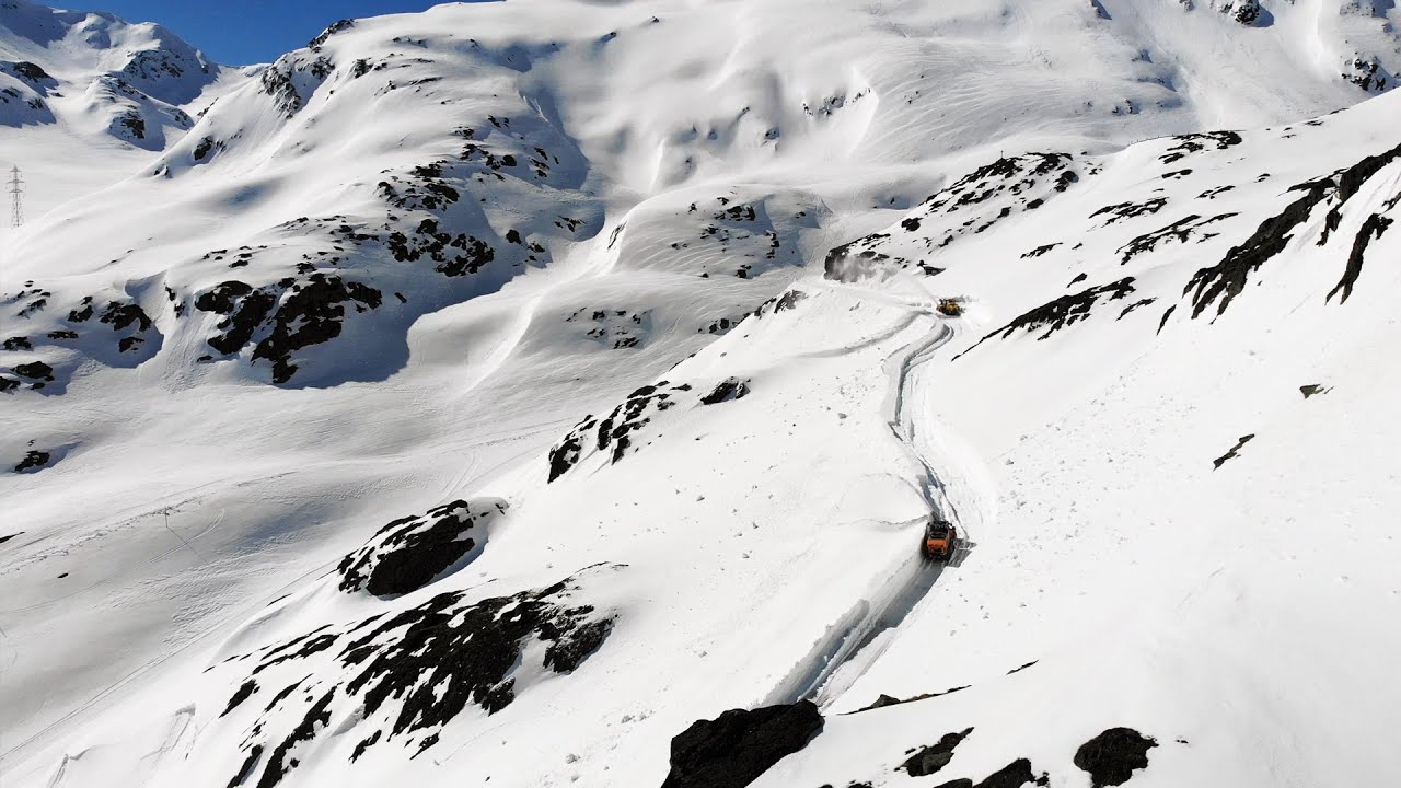 Le col du Gd-St-Bernard, ce monde à part…