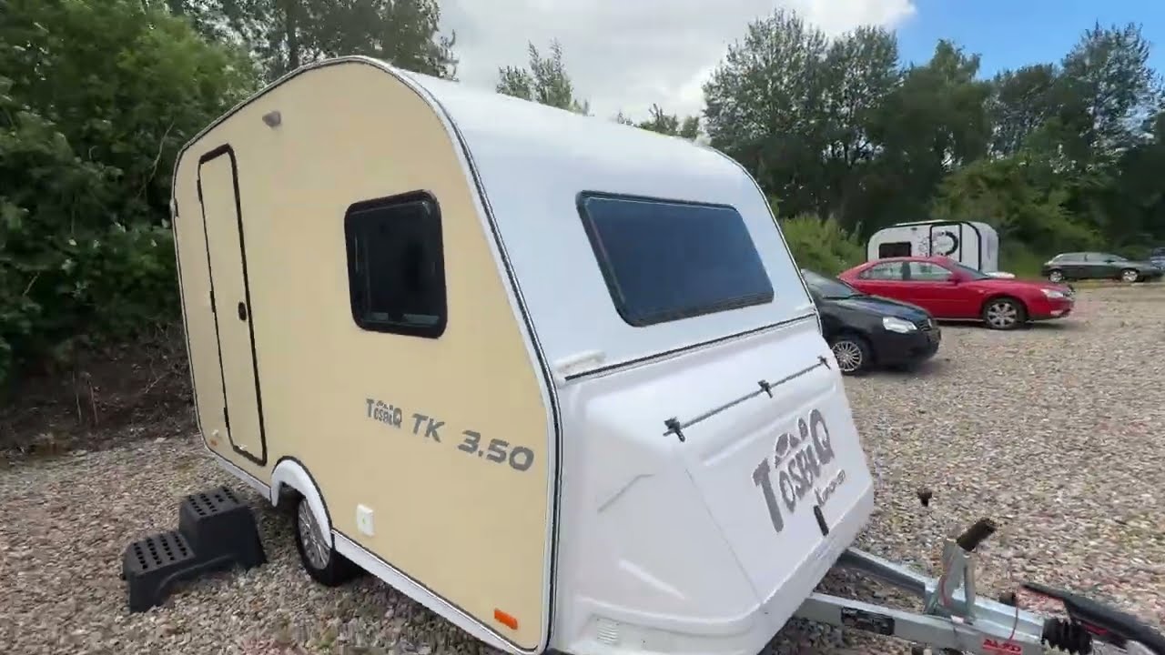 Tosbiq 350 / Mini Wohnwagen / Mini Caravan / Für 4 Personen/Solaranlage / Ohne Anhängerführerschein