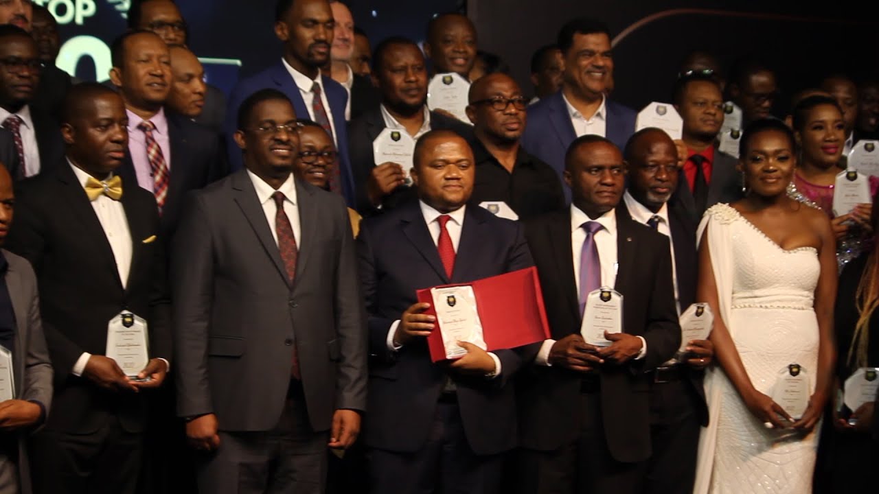 MKURUGENZI MTENDAJI WA CRDB BANK ASHINDA TUZO/AFUNGUKA SIRI YA MFANIKIO HAYO