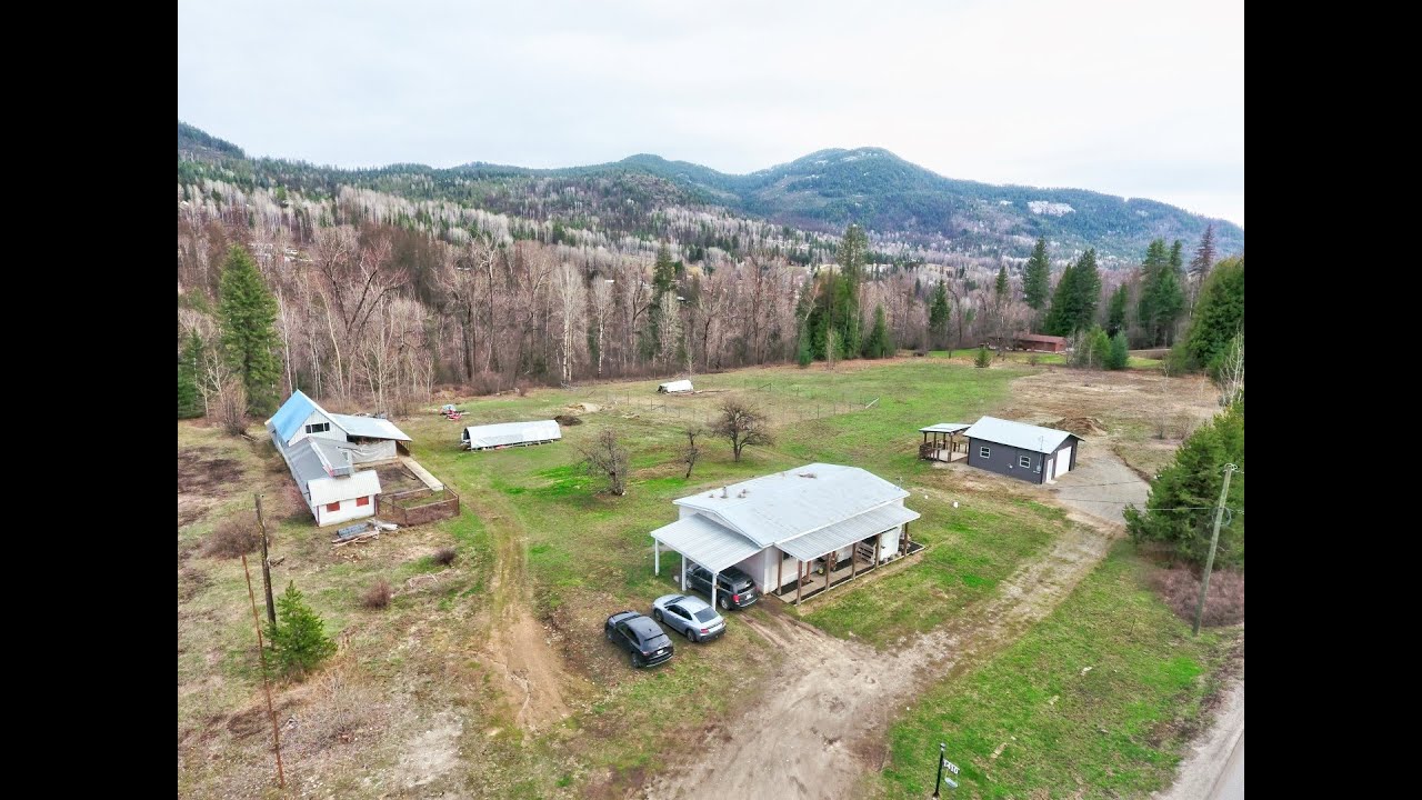 199151  1410 HIGHWAY 3B, MONTROSE, BC  Beautiful Modular 3Bed 2Bath on 5 Acres! NEW Double Garage!