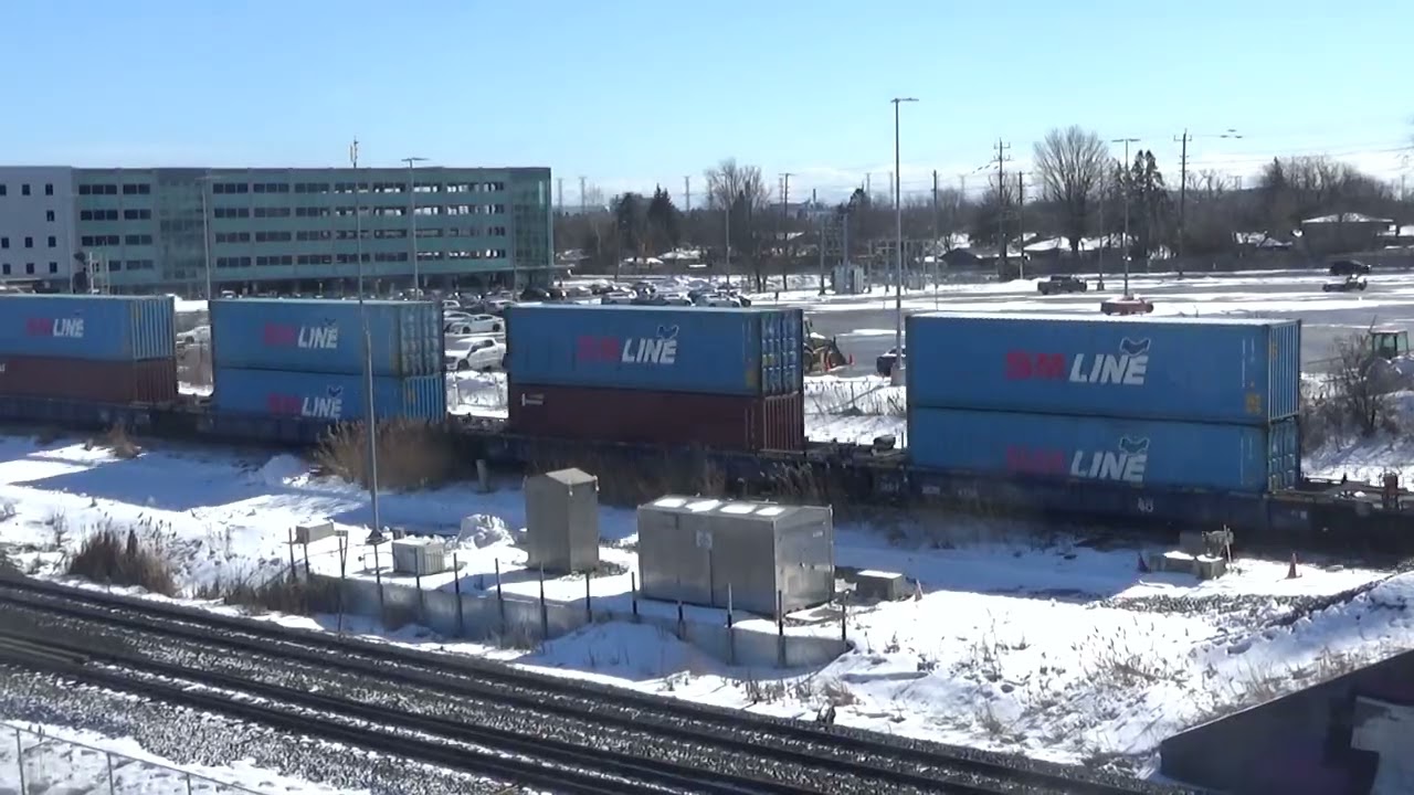 CN 109 intermodal stack train at Pickering station.