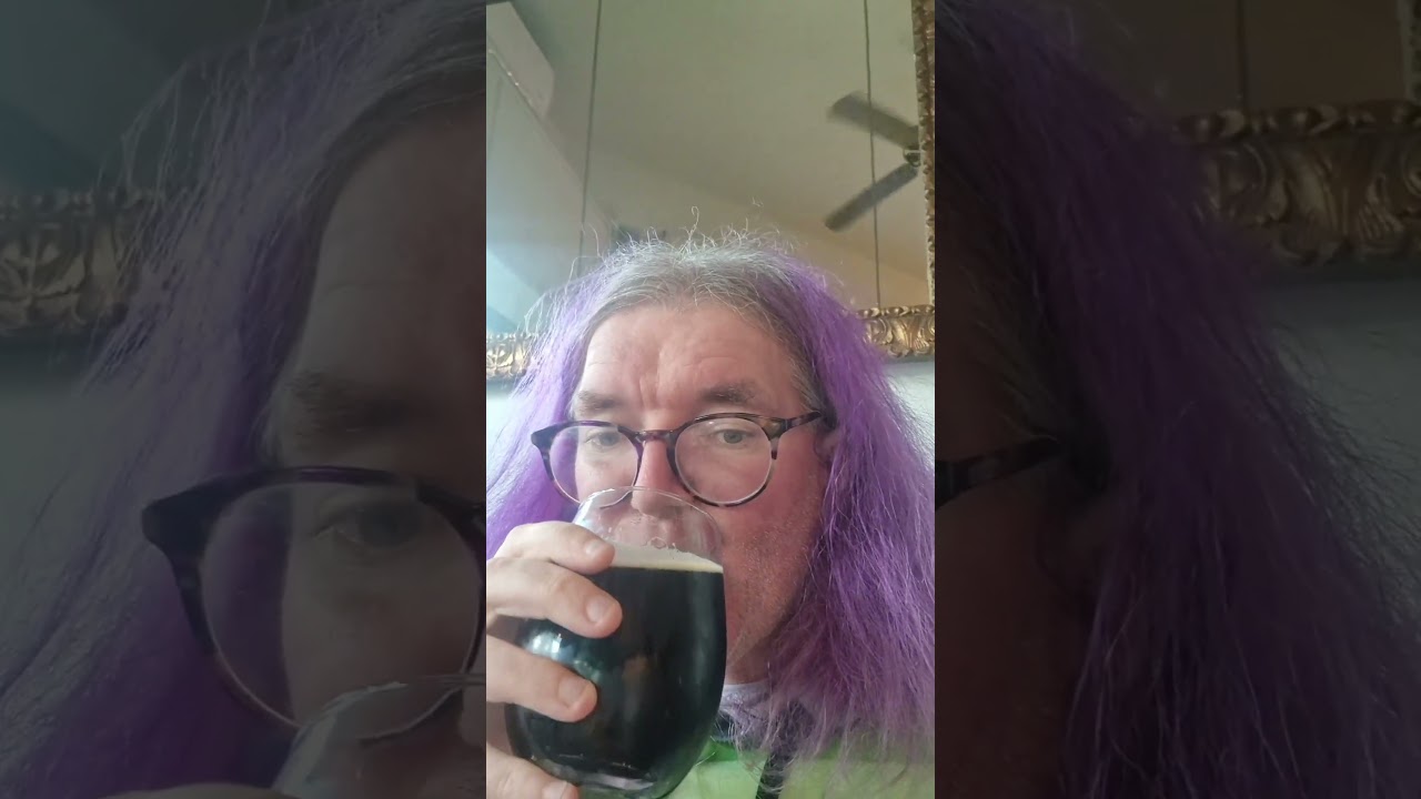 Tasting Harry Stout in Uraguay #beerfriday #beerwithbarefootbackpacker #beertasting #stout