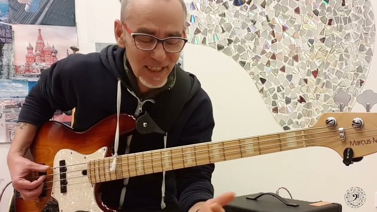 A The White Stripes - Seven Nation Army dalának hangjai, basszusgitáron 1 (nem bass cover)