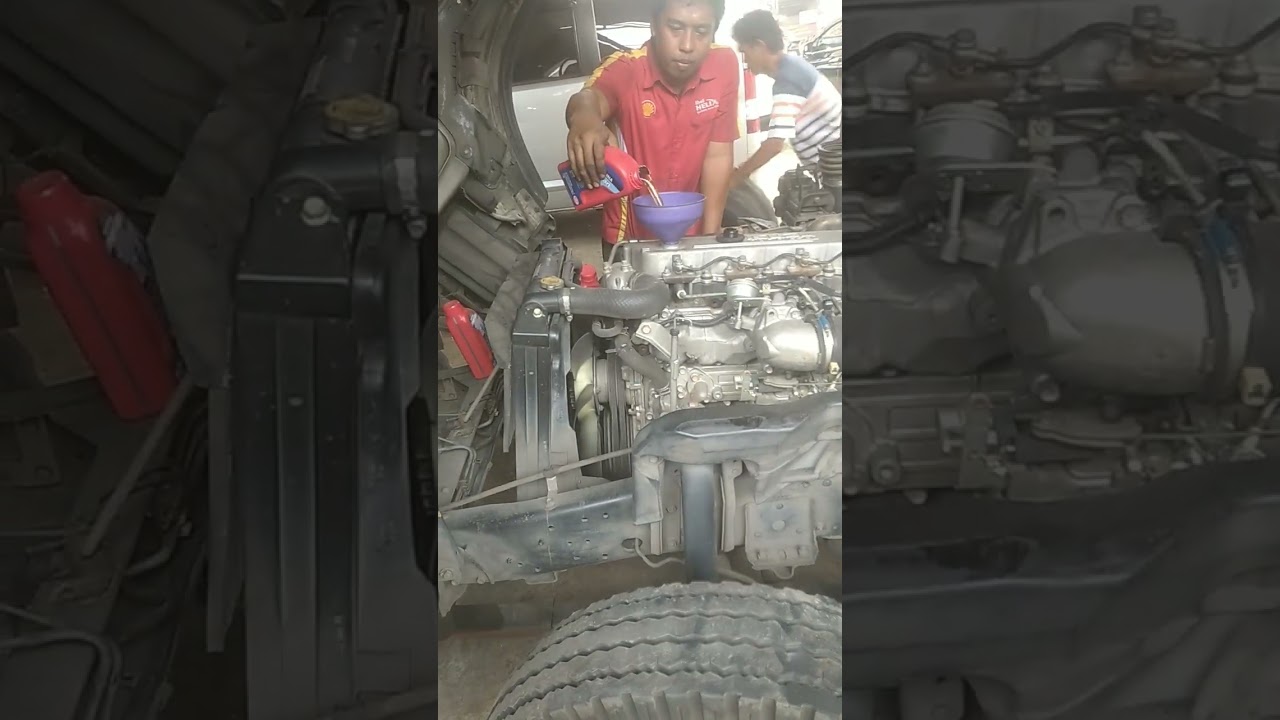 ganti oli truk #diesel #tuneup #servismobil
