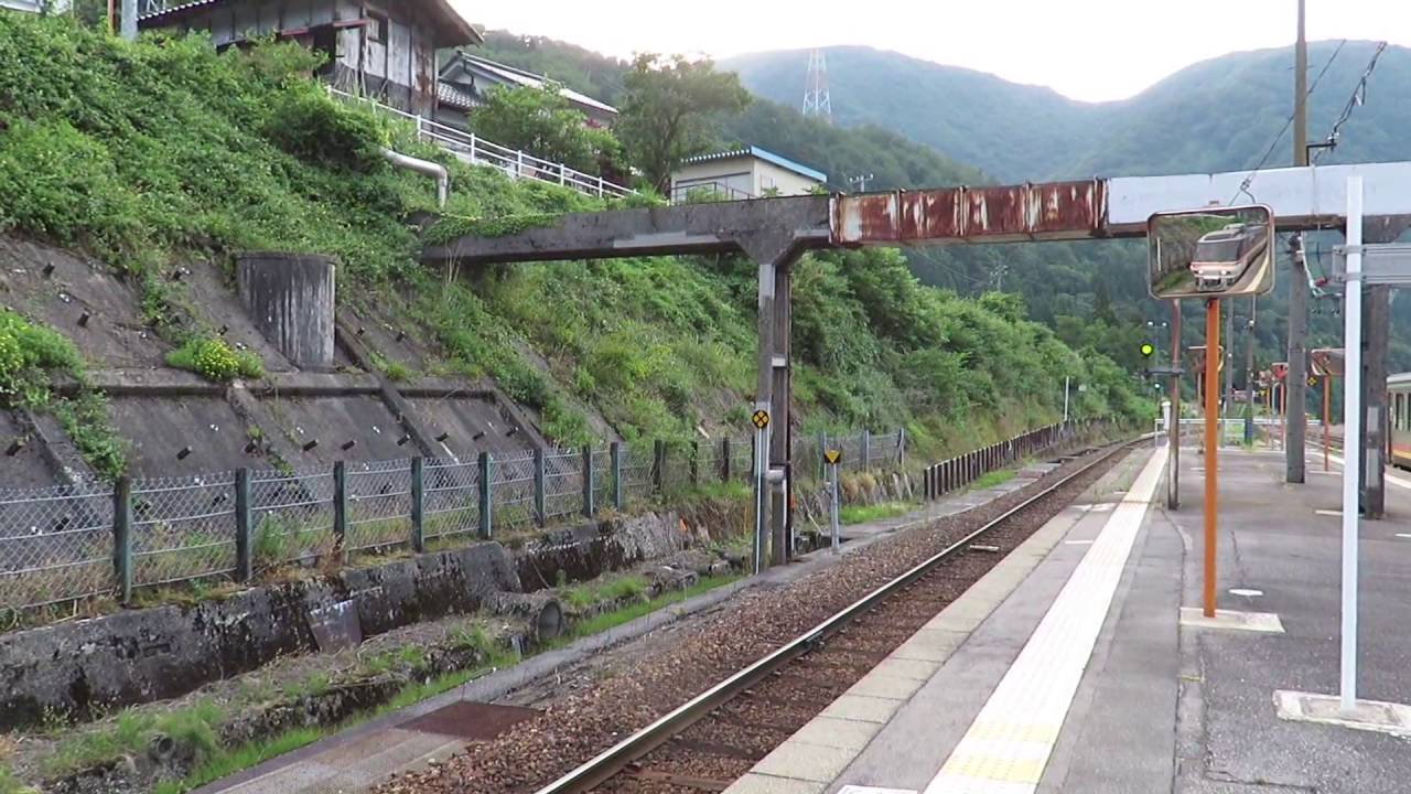 ワイドビューひだ13号　猪谷駅　6月8日
