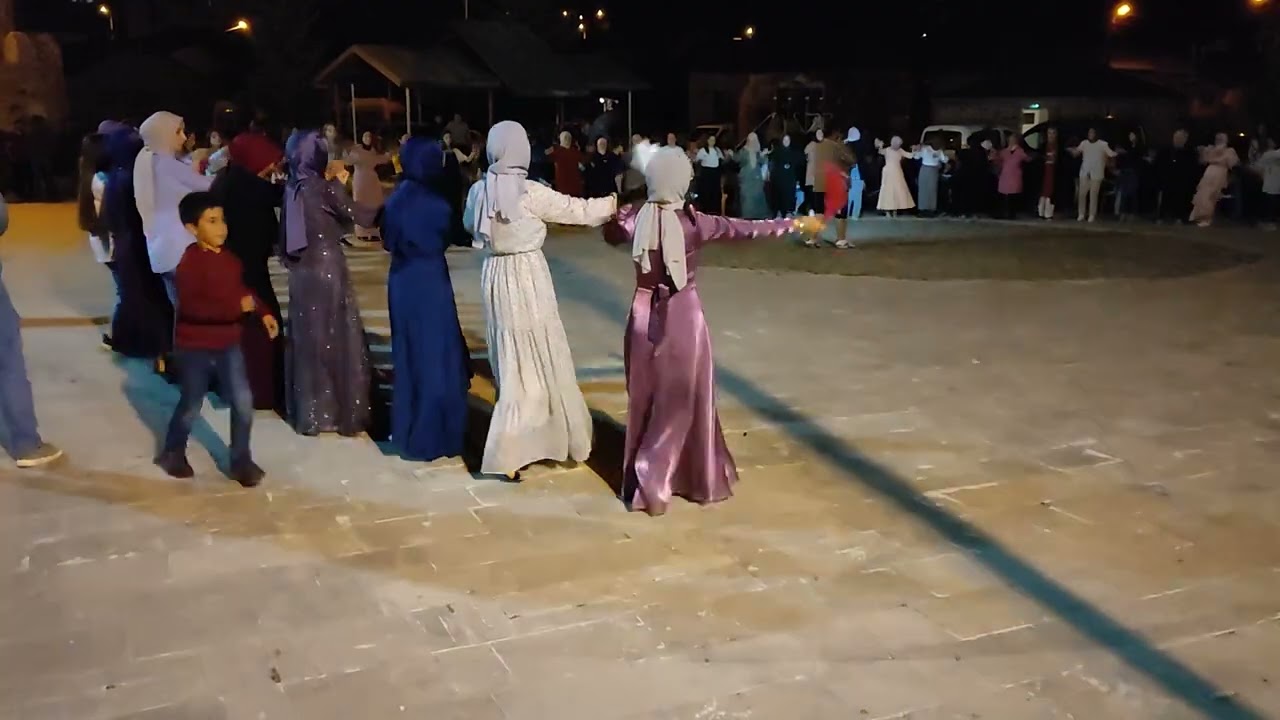 Sivas Kangal ( Alacahan - Seçenyurdu Köyü ) Halay